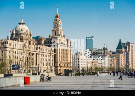 Shanghai, Chine - 7 Avril 2013 : custom house et hsbc building le bund à la ville de Shanghai en Chine le 7 avril 2013 Banque D'Images