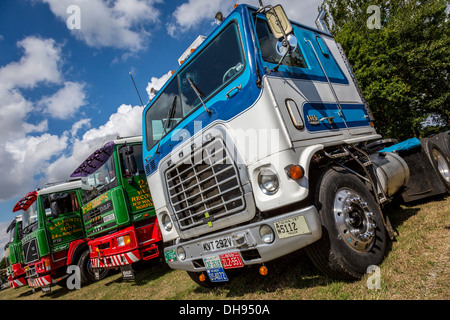 Ford 1977 tracteur W9000 sur l'affichage à partir de la réunion du Club de la poignée, Norfolk UK. Banque D'Images