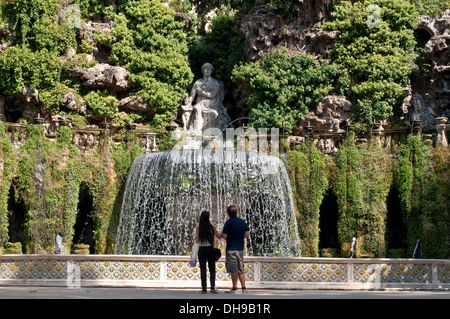 Fontana dell'Ovato - Fontaine ovale, Villa d'Este, Tivoli, lazio, Italie Banque D'Images