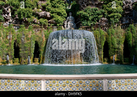 Fontana dell'Ovato - Fontaine ovale, Villa d'Este, Tivoli, lazio, Italie Banque D'Images