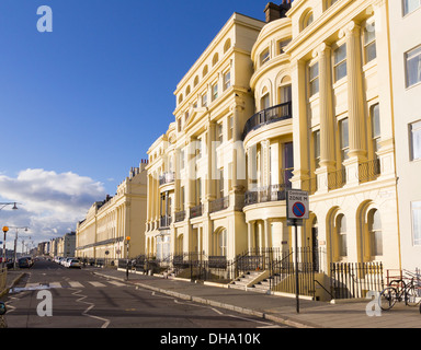 Hove, East Sussex, UK - 4 Nov 2013 : Brunswick Terrace est situé sur le front de mer de Brighton et Hove, près de Brunswick Square. Banque D'Images