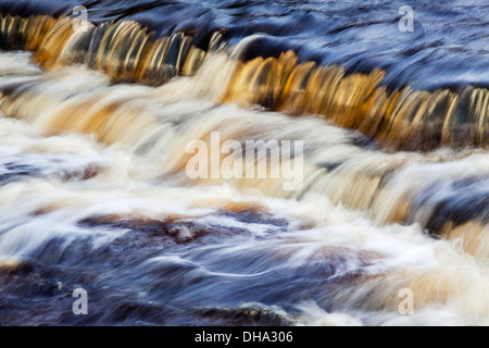 Coque en cascade Pot Beck Horton dans Ribblesdale Angleterre Yorkshire Dales Banque D'Images