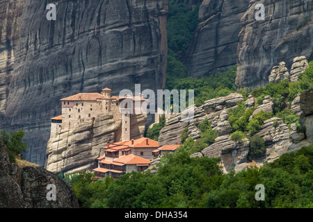 Le Saint Monastère de Rousanou (St. Barbara), les météores à Trikala Région de la Grèce Banque D'Images