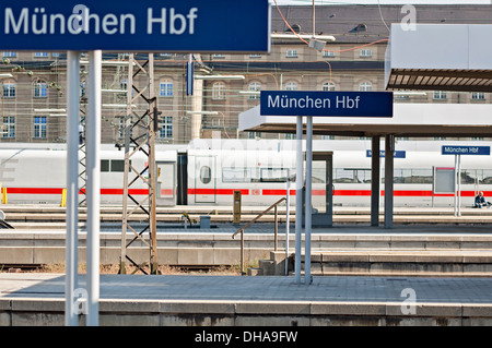 München Hauptbahnhof, la gare centrale de Munich, Allemagne Banque D'Images