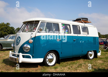 Un VW camper van. Banque D'Images