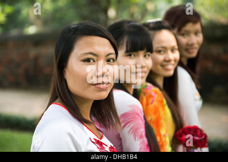 Les jeunes beautés vietnamiennes à Hanoi. Banque D'Images