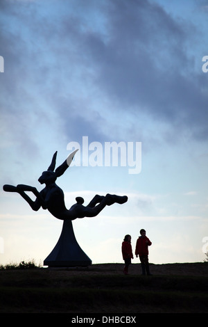 La sculpture de Barry Flanagan, sculpteur irlandais à la réserve naturelle du Zwin, Knokke, Flandre orientale, Belgique Banque D'Images