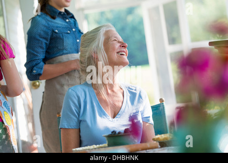 Ferme à la campagne dans l'État de New York. Une grand-mère et de la famille. Banque D'Images