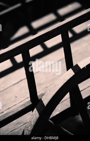 Close up of old fashioned chariot en bois avec une ombre, Suède Banque D'Images