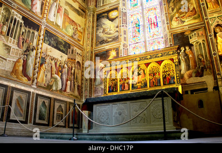 Chapelle Baroncelli dans transept droit de la Basilique Santa Croce. Florence, Italie Banque D'Images