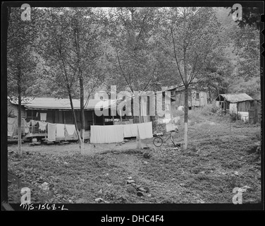 Cette photographie montre une maison privée, construite sur un terrain loué pendant 99 ans à la U.S. Coal and Coke Company. La structure des baux était courante dans les zones industrielles au début du XXe siècle. Banque D'Images