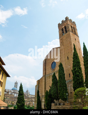 La basilique de San Domenico, également connu sous le nom de Basilique Cateriniana. Sienne, Italie Banque D'Images