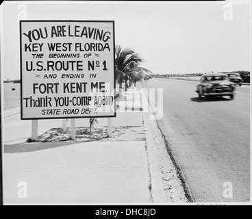 Photographie d'un panneau routier le long de la route de Key West, Floride, annonçant le début de la Route 1 à Fort... 200542 Banque D'Images