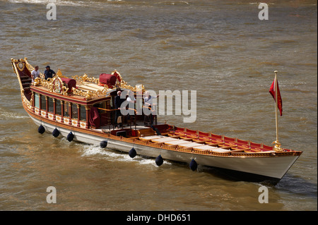 Barge royale Gloriana sur la Tamise Banque D'Images