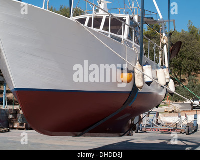 Bateau de pêche pour le lancement Banque D'Images