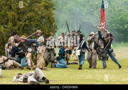 Thunder sur la reconstitution de la guerre civile de Roanoke à Plymouth, Caroline du Nord, États-Unis d'Amérique, Amérique du Nord Banque D'Images