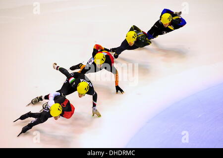 Torino, Italie. 07Th Nov, 2013. François Hamelin lors de la finale du patinage de vitesse courte piste coupe du monde. Credit : Action Plus Sport/Alamy Live News Banque D'Images