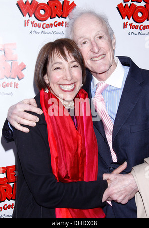 Didi Conn et David Shire Broadway soirée d'ouverture de 'un travail valorisant s'il' à l'Imperial Theatre - Arrivées New York City Banque D'Images