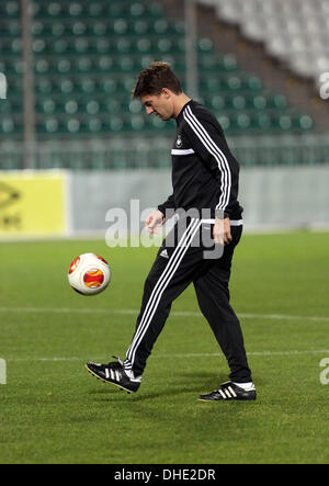 Krasnodar, Russie. Le mercredi 06 novembre 2013 Photo : Swansea manager Michael Laudrup formation au stade de Krasnodar. Re : Swansea City FC se rendre en Russie pour leur groupe d'UEFA Europa League un match contre Kuban Krasnodar. © D Legakis/Alamy Live News Banque D'Images