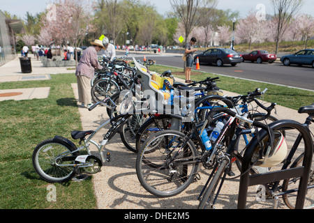 Zone de stationnement pour bicyclettes - Washington, DC USA Banque D'Images