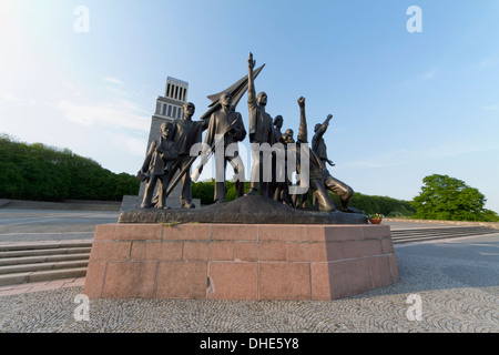 Memorial construit au cours de la République démocratique allemande sur le versant sud de l'Ettersberg, Camp de concentration de Buchenwald en Allemagne Banque D'Images