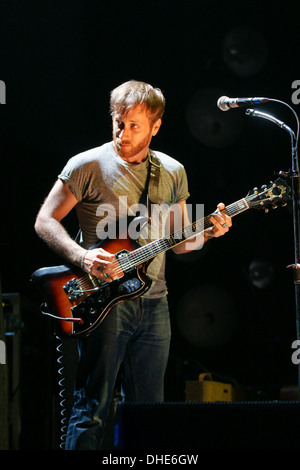 Auerbach de The Black Keys à l'exécution de Frank Erwin Center Austin, Texas 25.04.12 Banque D'Images