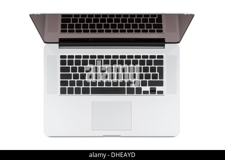 Vue de dessus de l'écran Retina, ordinateur portable moderne isolé sur fond blanc. Haute qualité. Banque D'Images