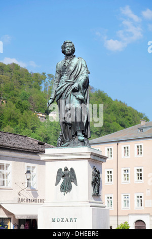 Monument de la place Mozartplatz, Mozart, Salzburg, Salzburger Land, Autriche, Europe Banque D'Images