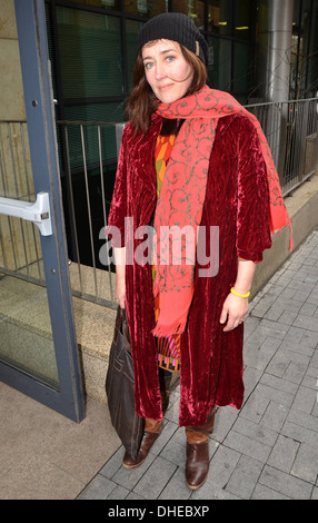 Maria Doyle Kennedy à l'extérieur de la station de radio FM d'aujourd'hui, Dublin Irlande - 26.04.12 Banque D'Images