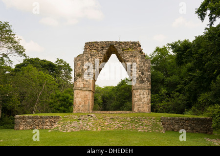 Le bandeau à les ruines Maya de kabah, Yucatan, Mexique, Amérique du Nord Banque D'Images