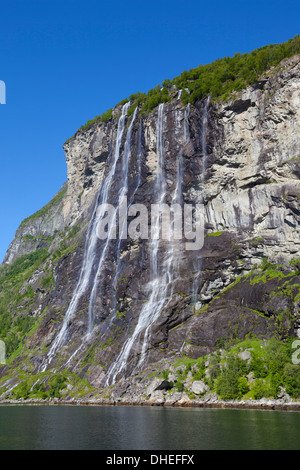 Sept Sœurs cascade, fjord de Geiranger, UNESCO World Heritage Site, Geiranger, More og Romsdal, Norway, Scandinavia, Europe Banque D'Images