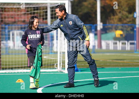 Cour de Futsal National Yoyogi Stadium, Tokyo, Japon. Nov 8, 2013. Norio Sasaki, le 8 novembre 2013 - Football : Nadeshiko Carré d'amis activité de lancement au niveau National Yoyogi Stadium Futsal Cour, Tokyo, Japon. © AFLO SPORT/Alamy Live News Banque D'Images