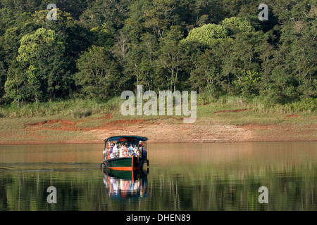 La navigation de plaisance, Réserve de tigres de Periyar, Thekkady, Kerala, Inde, Asie Banque D'Images