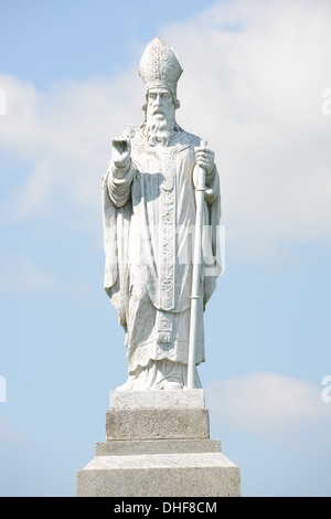 Statue de Saint Patrick sur la colline de Tara en Irlande. Banque D'Images