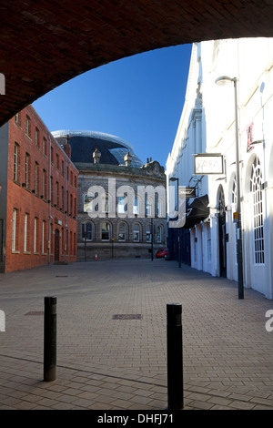 Rue de l'Assemblée dans l'échange trimestre regardant vers la Corn Exchange, Leeds, West Yorkshire Banque D'Images