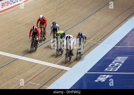 Rebecca James remporte le 2ème tour de la chaleur le keirin femmes Coupe du monde de cyclisme sur piste UCI 2013 Manchester Banque D'Images