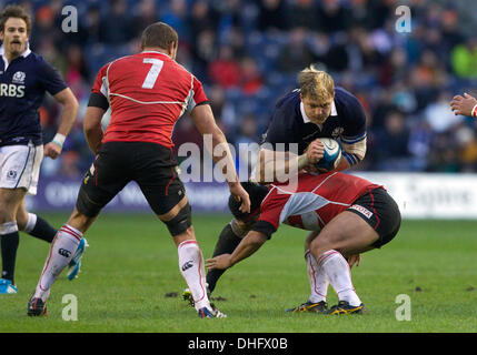 Edimbourg, Ecosse. 09Th Nov, 2013. Scotland's David Denton sur l'attaque au cours de l'automne Viagogo jeu international entre l'Ecosse et le Japon à partir de l'Action Crédit : Murrayfield Plus Sport/Alamy Live News Banque D'Images