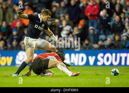 Edimbourg, Ecosse. 09Th Nov, 2013. Ecosse de Sean Lamont tente d'obtenir de la balle au cours de l'automne Viagogo jeu international entre l'Ecosse et le Japon à partir de l'Action Crédit : Murrayfield Plus Sport/Alamy Live News Banque D'Images