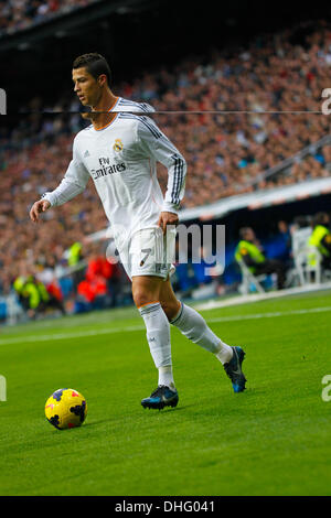 Madrid, Madrid, Espagne. Nov 9, 2013. L'avant du Real Madrid Cristiano Ronaldo lors du match entre le Real Madrid contre la Real Sociedad, semaine 13 de la Liga 2013 à Santiago Bernabeu Stadium le 9 novembre 2013 à Madrid, Espagne Credit : Sl/Madridismo Madridismo/ZUMAPRESS.com/Alamy Live News Banque D'Images