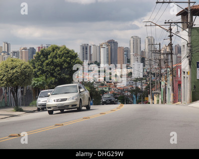 Les rues de banlieue dans la ville de Sao Paulo Banque D'Images