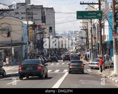 Les rues de banlieue dans la ville de Sao Paulo Banque D'Images