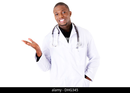 Médecin homme avec les mains ouvertes. Propagation des mains. Isolé sur blanc. Banque D'Images