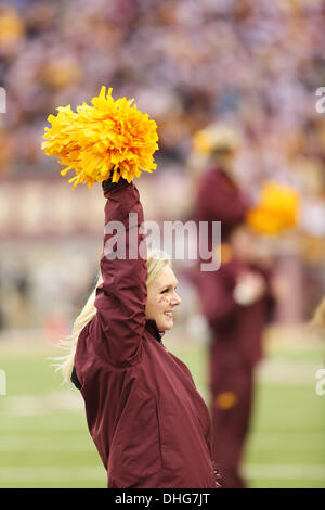Minneapolis, MN, USA. Nov 9, 2013. 9 novembre 2013 : un meneur de Minnesota Gophers est affichée au cours de la NCAA football match entre l'Université du Minnesota Gophers et la Penn State Nittany Lions au TCF Bank Stadium à Minneapolis, Minnesota. Minnesota a battu Penn State 24 - 10. © csm/Alamy Live News Banque D'Images