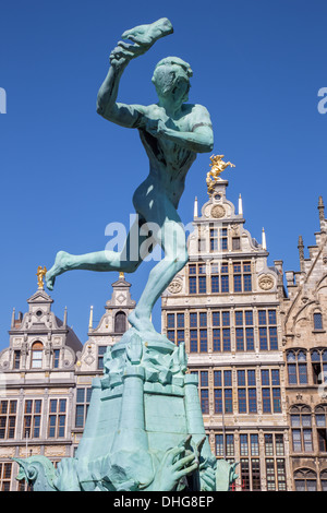 Anvers - fontaine Brabo et palais de Grote Markt Banque D'Images