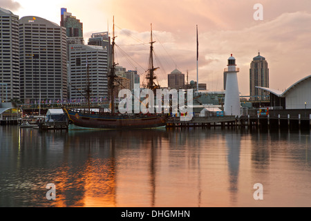 Approche de nuages au lever du soleil, Darling Harbour Sydney Australie. Banque D'Images