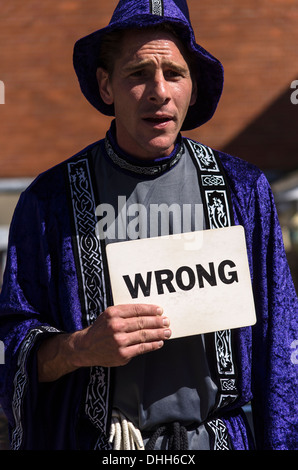 Avec un panneau de l'Assistant disant mauvais Banque D'Images