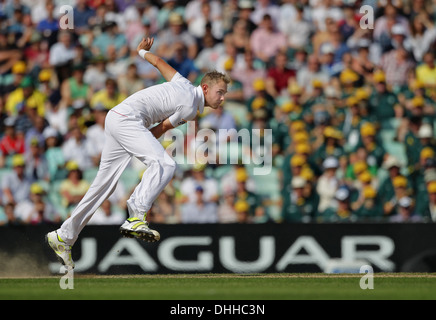 Angleterre cricketer Stuart bols large au cours de l'essai de cendres à la Kia Oval en août 2013 Banque D'Images