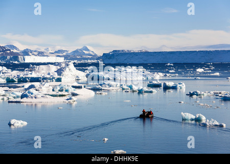 Zodiaque, icebergs, mer de Weddell, Antarctique Sound, dans l'Antarctique Banque D'Images