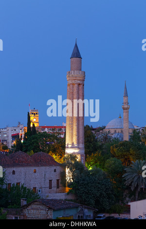 Minaret cannelé, Kaleiçi, Antalya, Antalya Province, Turkey Banque D'Images