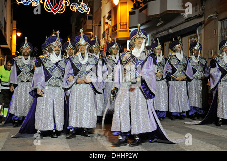 Défilé de costumes au festival "Fiesta Moros y Cristianos", les chrétiens et les Maures, Altea, Costa Blanca Banque D'Images